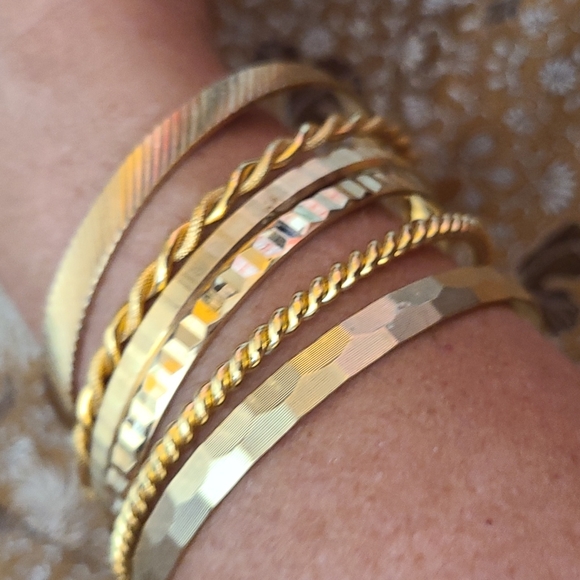 Costume Bangle Set - Picture 4 of 13